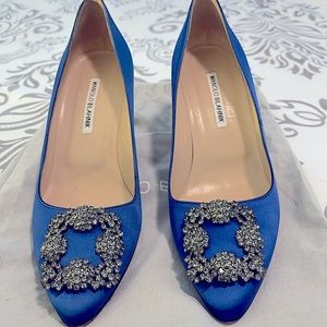 Manolo Blahnik Hangisi Crystal Buckle Pump